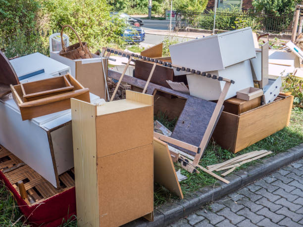 Best Yard Waste Removal  in Warrington, FL